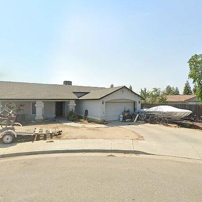 695 Santa Bonita St, Madera, CA 93637