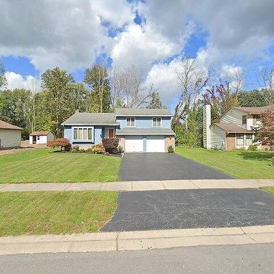 72 Melwood Dr, Rochester, NY 14626