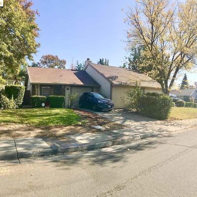 7251 Loma Verde Way, Sacramento, CA 95822