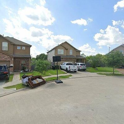 5902 Nodaway Creek Ct, Houston, TX 77085