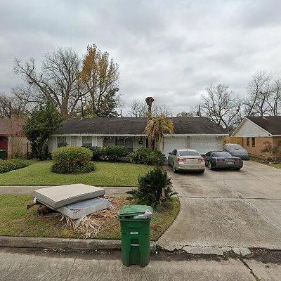 6014 Landfall Ln, Houston, TX 77087