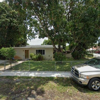 605 E 8 Th Ln, Hialeah, FL 33010