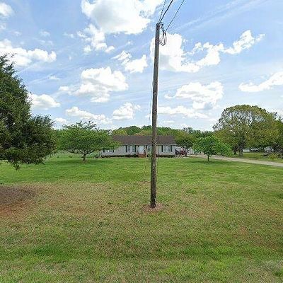 609 Lakedale Rd, Colfax, NC 27235