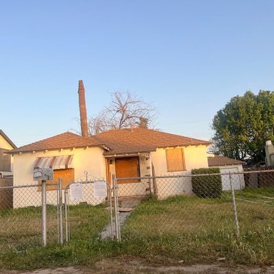 615 Charlana Dr, Bakersfield, CA 93308