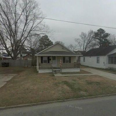 910 Greenleaf St, Elizabeth City, NC 27909