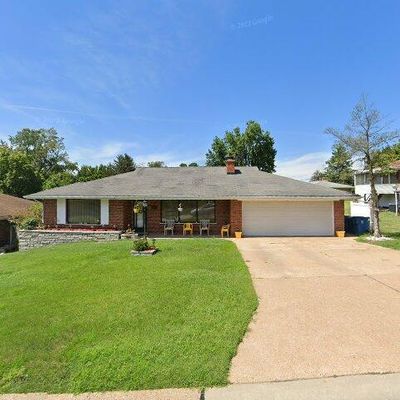 9249 Glen Garden Dr, Saint Louis, MO 63136