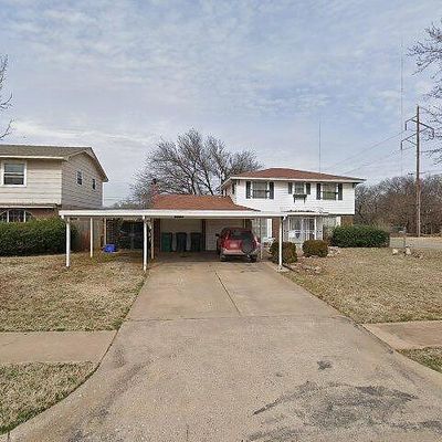 933 Musgrave Blvd, Oklahoma City, OK 73114