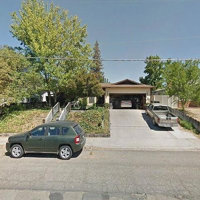 796 E C St, Oakdale, CA 95361