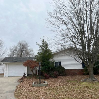 801 Cedar Ln, Marion, IL 62959