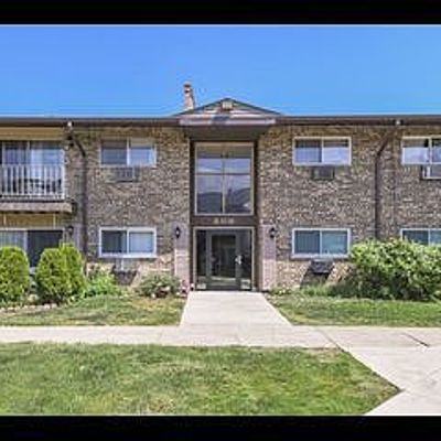 808 E Old Willow Road #206, Prospect Heights, IL 60070