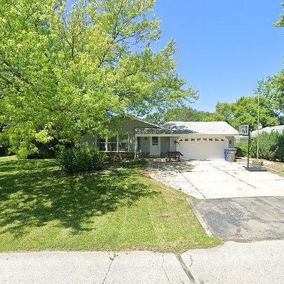 W136 S6845 Hale Park Dr, Muskego, WI 53150