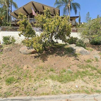 9902 Heavenly Way, La Mesa, CA 91941