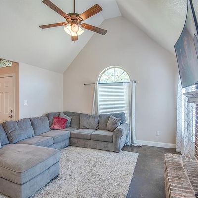 252 Tinker Trl, Burleson, TX 76028