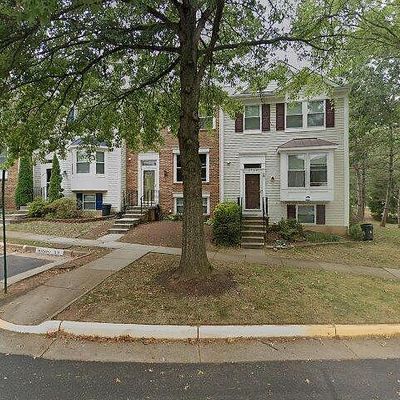 3756 Mazewood Ln, Fairfax, VA 22033