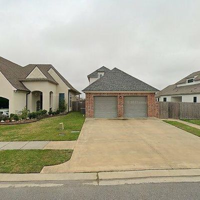 305 San Sebastian Dr, Youngsville, LA 70592