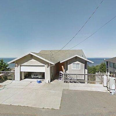 48 Shaker Rd, Whitethorn, CA 95589