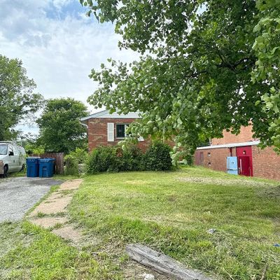 4107 Cedarwood Ave, Saint Louis, MO 63121