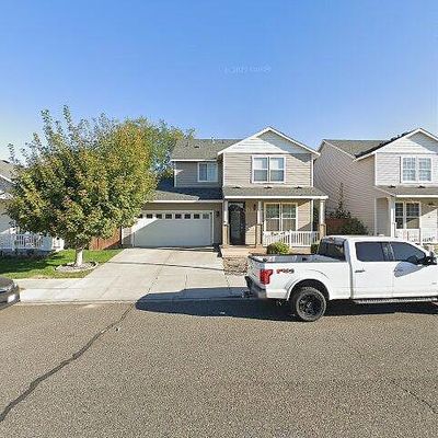 6111 Comiskey Dr, Pasco, WA 99301