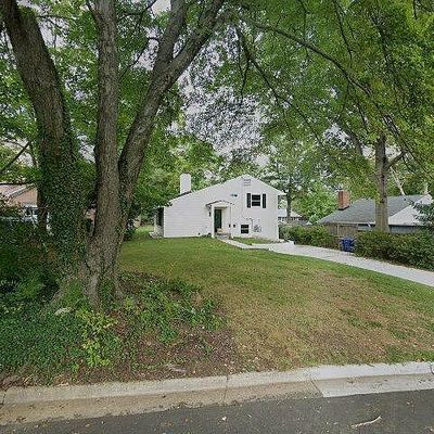 7102 Kaiser Pl, Falls Church, VA 22042