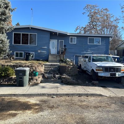 953 S Garden Dr, Moses Lake, WA 98837