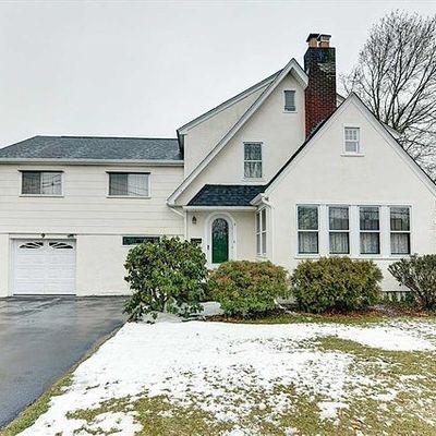 9 Oak St, Oakland, NJ 07436