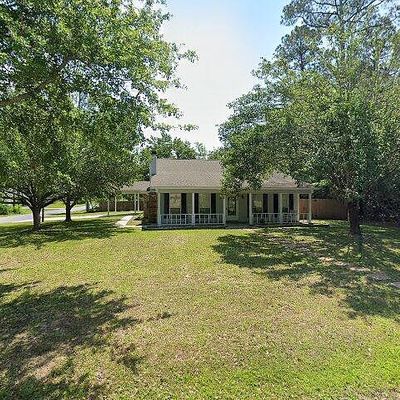 2012 Deer St, Ocean Springs, MS 39564