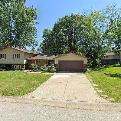 4 Oakview Dr, Saint Peters, MO 63376