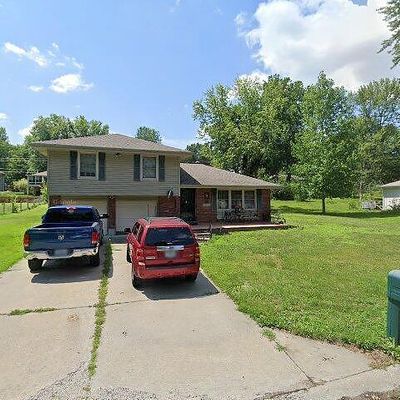 407 Park Ave, Buckner, MO 64016