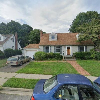 337 N Boston Ave, Massapequa, NY 11758