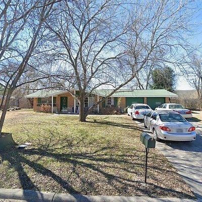 5625 Galewind Dr, Windcrest, TX 78239