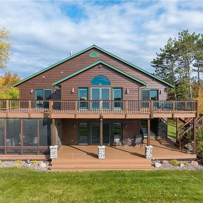 107 E Lake Dr, Shell Lake, WI 54871