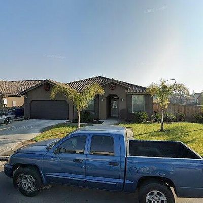 1105 S Orangewood Dr, Fresno, CA 93727