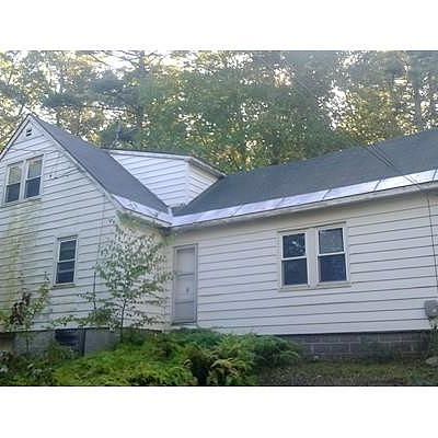 15 Hemenway Rd, Leverett, MA 01054