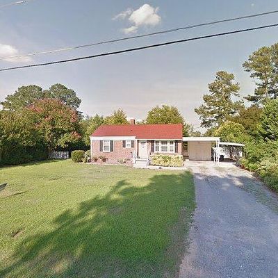 214 Oliver St, Selma, NC 27576