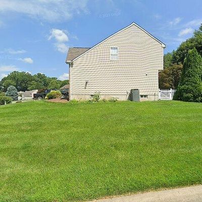 26 Clark Rdg, Hockessin, DE 19707