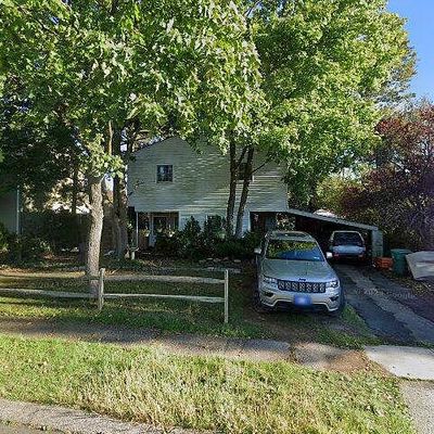 60 Border Rock Rd, Levittown, PA 19057