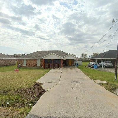 611 Park St, Patterson, LA 70392