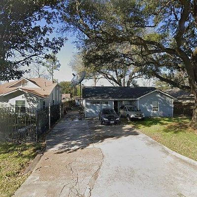 717 Zola Rd, Houston, TX 77076