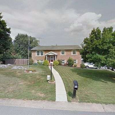 10801 Rosewood Dr, Hagerstown, MD 21740