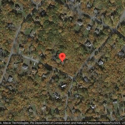 1123 Black Bear Ln, Long Pond, PA 18334