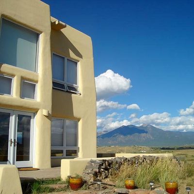 104 Vista Hermosa, Taos, NM 87571