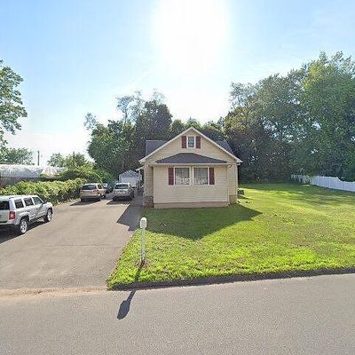 19 Clark Ave, North Haven, CT 06473