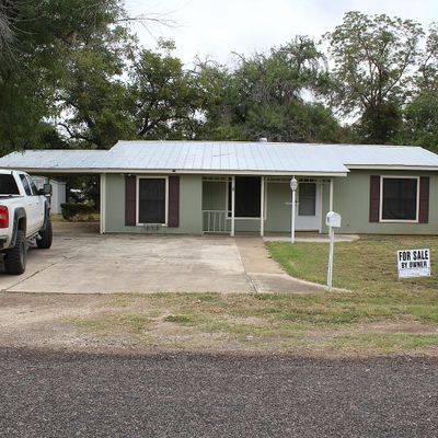 1901 23 Rd Cir, Hondo, TX 78861