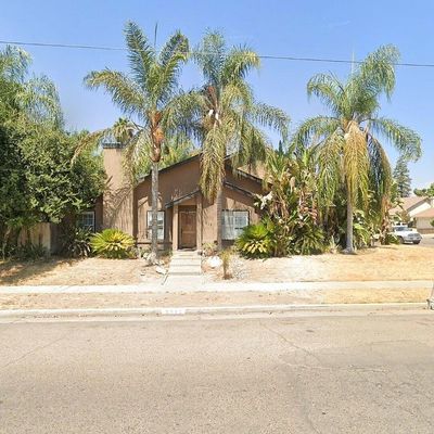 3018 E Douglas Ave, Visalia, CA 93292