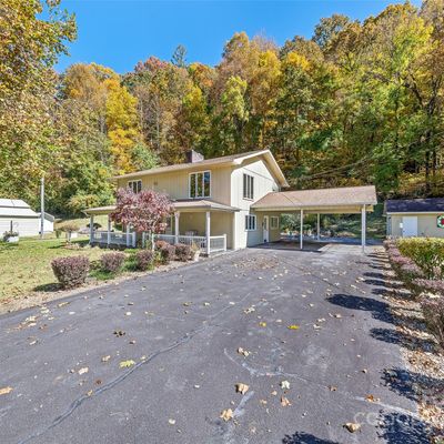 702 Jonathan Creek Rd, Waynesville, NC 28785