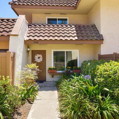 706 Poe Ln, Ventura, CA 93003