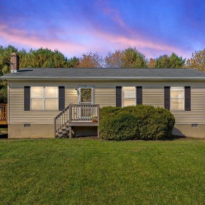 7244 Country Hill Dr, Rapidan, VA 22733