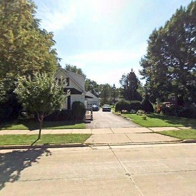 907 S Peach Ave, Marshfield, WI 54449