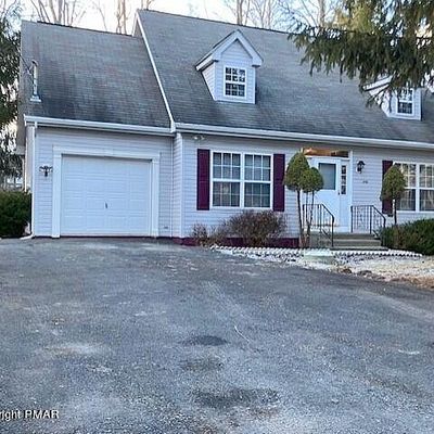 9266 Westwood Dr, Tobyhanna, PA 18466