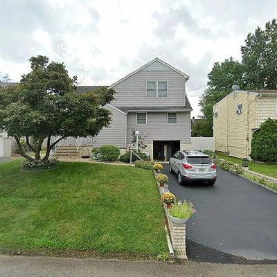 20 Mcguire St, Metuchen, NJ 08840